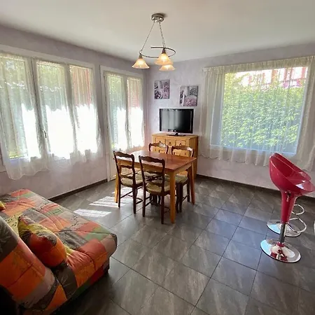 Vakantiehuis Les *